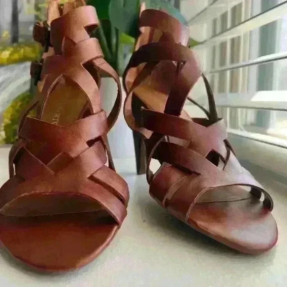 Franco Sarto brown sandals - Picture 2 of 9